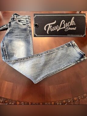 True Luck Men’s Slim Jeans in Light Blue Wash